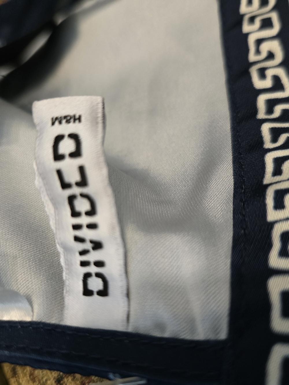H&M Navy and White Greek Key Trim Top. Versace Vibes! - Picture 4 of 4